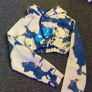 super cropped tie dye nike pullover